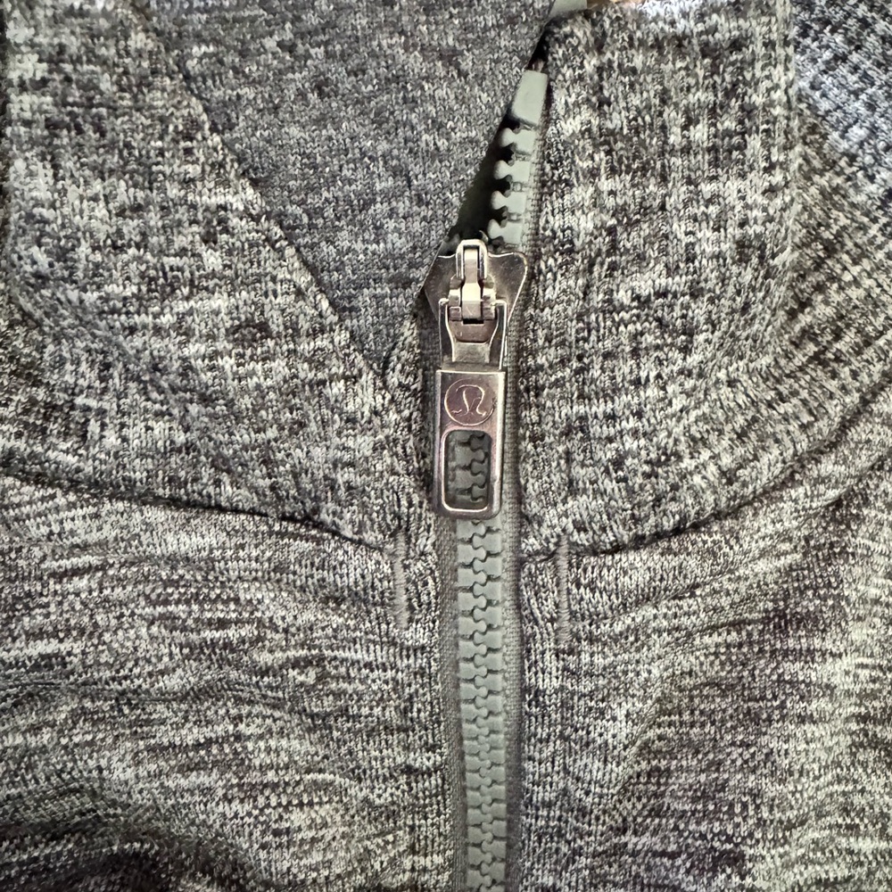 Lululemon Pulse Jacket - Picture 5 of 6